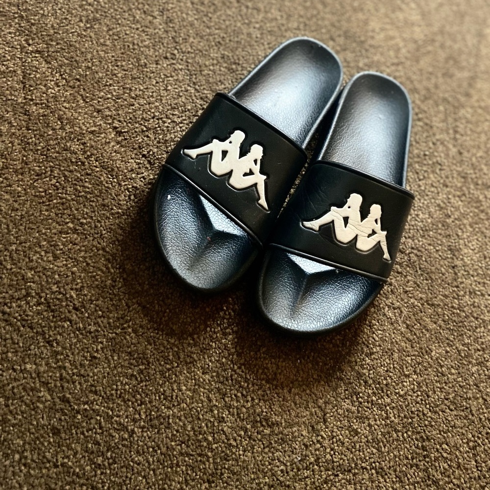 Basic Black & Silver Kappa Slides